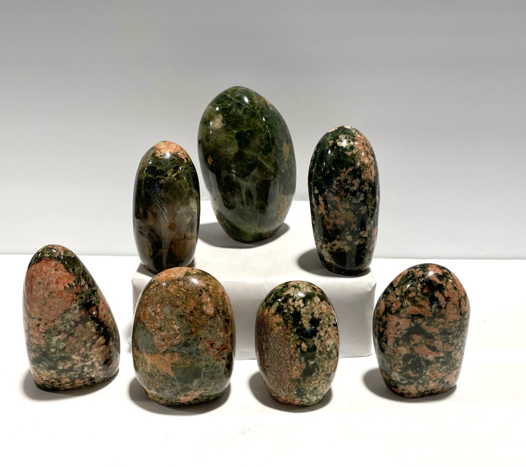 Green Quartz FreeForm 20 LB Flat